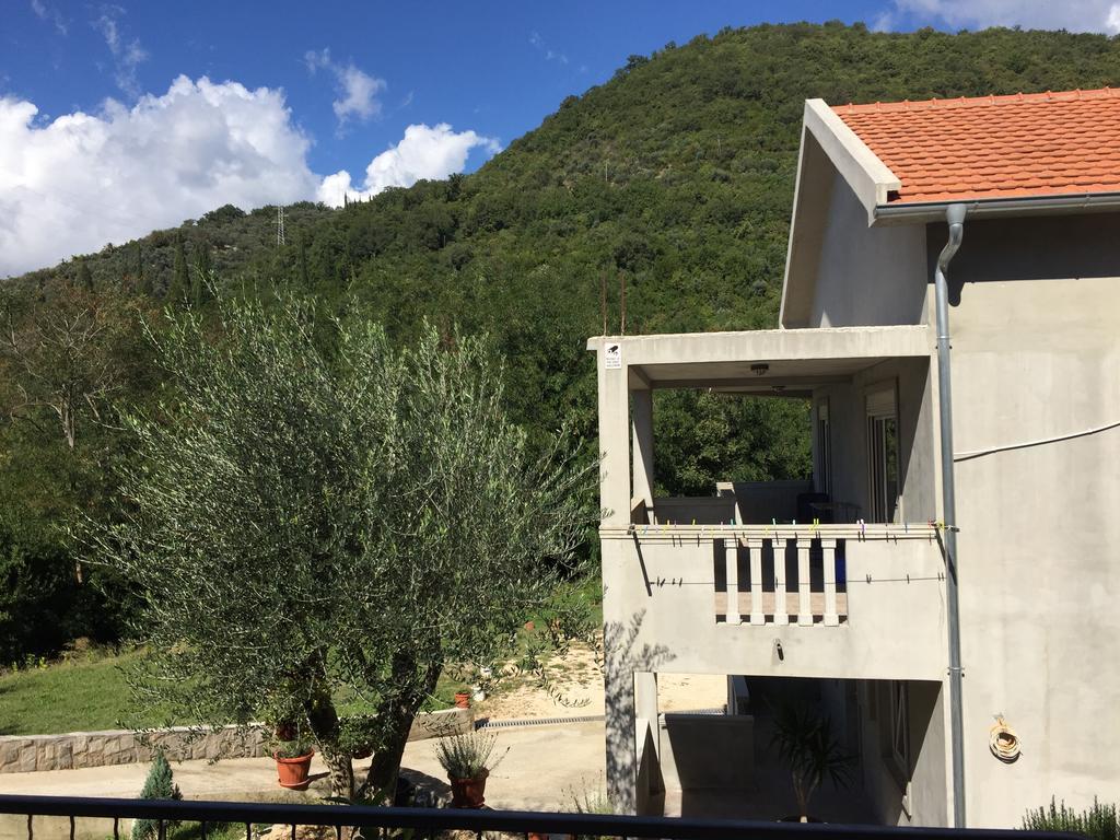 Apartment Elena Tivat Exterior photo